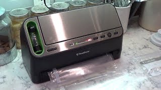 FoodSaver V4440 Vacuum Sealer Review [upl. by Ardnuassac]