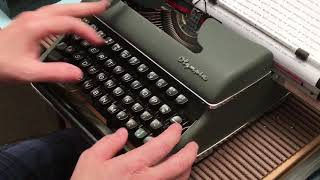 Olympia sm2 typewriterdactylomachine a écrire [upl. by Hubsher864]