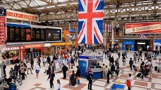 A Walk Through The London Victoria Station London England [upl. by Fae]