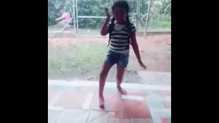 Niña bailando reggaeton lento de cnco😁😁😁😁 [upl. by Yojenitsirk]