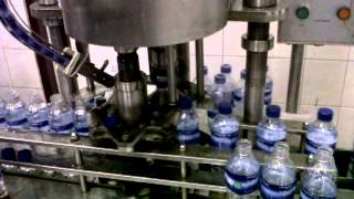 Filling Bottle and Cupping MachineMesin Pengisian dan Penyegel Botol [upl. by Hirst117]